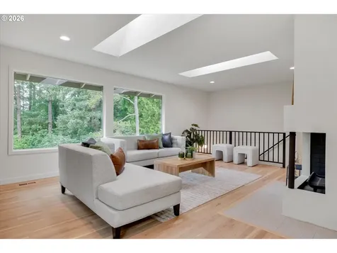 8560 SW Gayle Lane Portland OR 97225