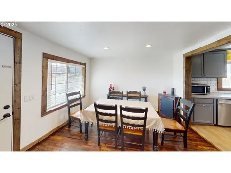 1605 V Avenue La Grande OR 97850