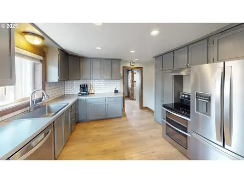 1605 V Avenue La Grande OR 97850