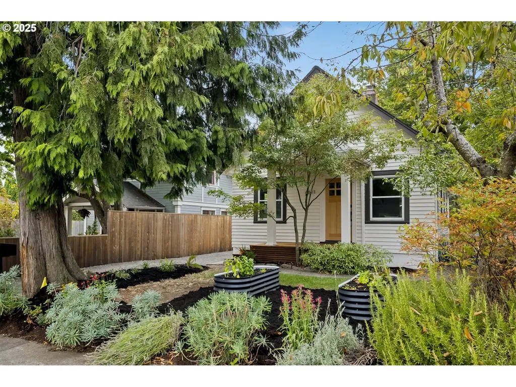 6611 SE Steele Street Portland OR 97206