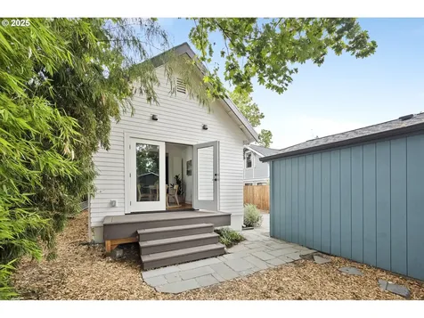 6611 SE Steele Street Portland OR 97206
