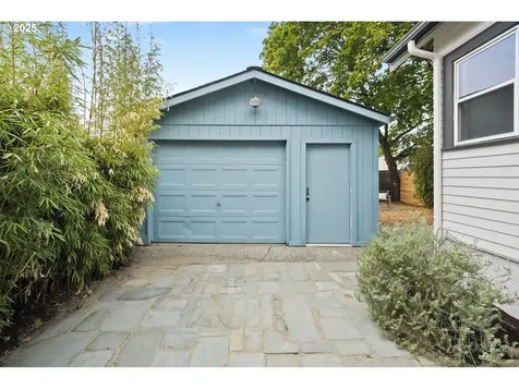 6611 SE Steele Street Portland OR 97206
