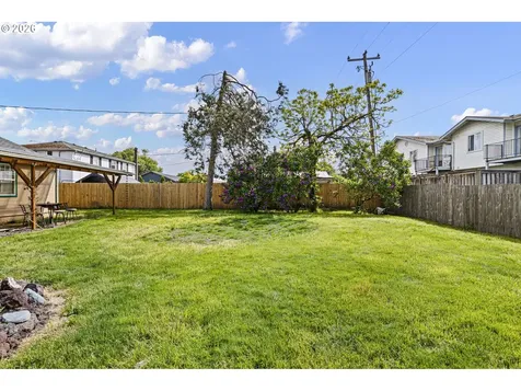 694 32nd Street Springfield OR 97478