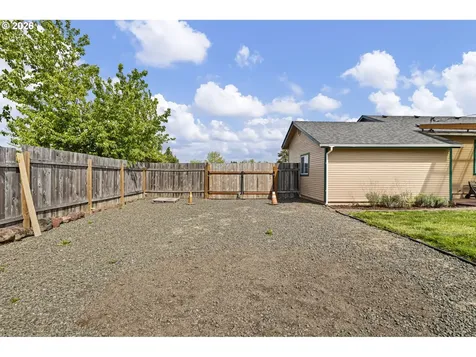 694 32nd Street Springfield OR 97478