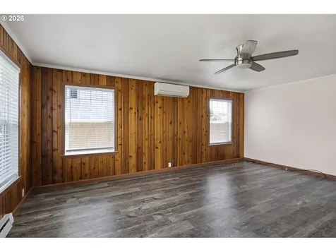 694 32nd Street Springfield OR 97478