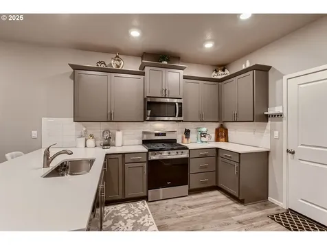 14544 SW 78th Avenue Portland OR 97224