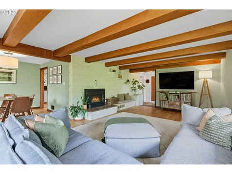 9930 SW 25th Avenue Portland OR 97219