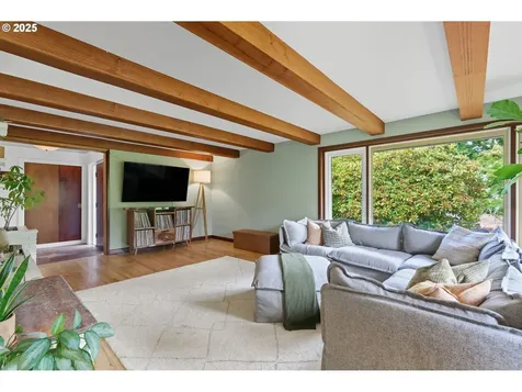 9930 SW 25th Avenue Portland OR 97219