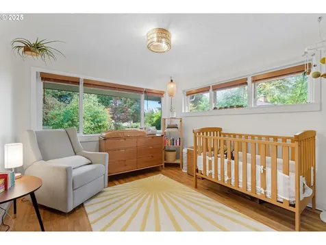 9930 SW 25th Avenue Portland OR 97219