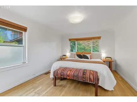 9930 SW 25th Avenue Portland OR 97219