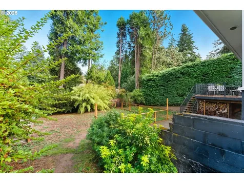 9930 SW 25th Avenue Portland OR 97219