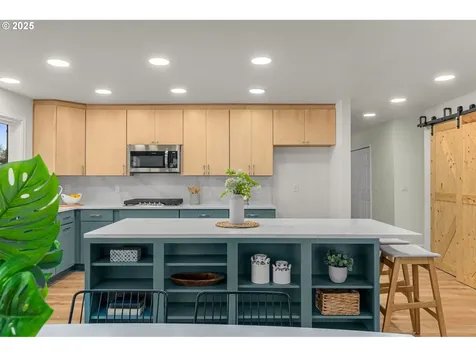 1081 NE 5th Drive Hillsboro OR 97124