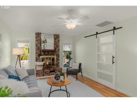 1081 NE 5th Drive Hillsboro OR 97124
