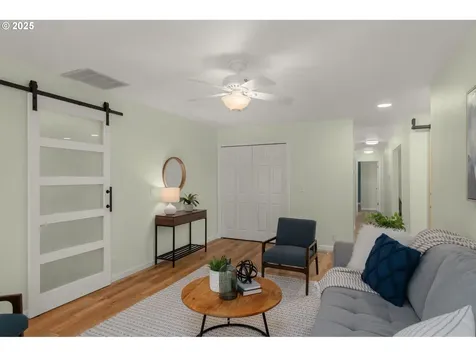 1081 NE 5th Drive Hillsboro OR 97124
