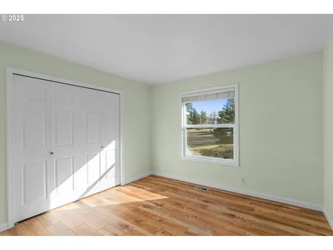 1081 NE 5th Drive Hillsboro OR 97124