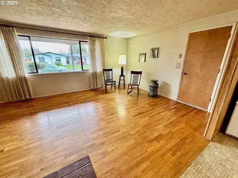 3613 Mahlon Avenue Eugene OR 97401