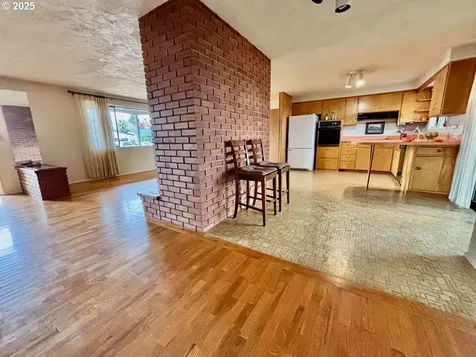 3613 Mahlon Avenue Eugene OR 97401