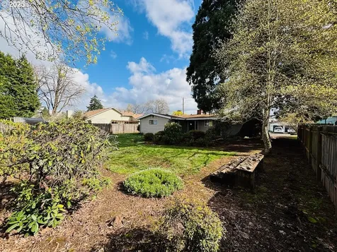 3613 Mahlon Avenue Eugene OR 97401
