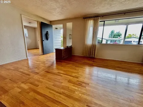 3613 Mahlon Avenue Eugene OR 97401