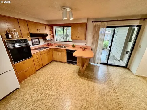 3613 Mahlon Avenue Eugene OR 97401
