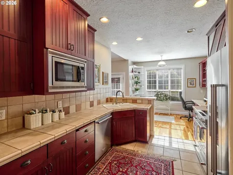 910 Pioneer Drive Silverton OR 97381