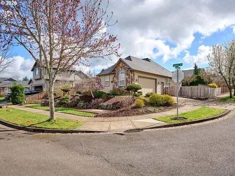 910 Pioneer Drive Silverton OR 97381
