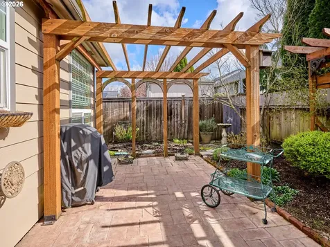 910 Pioneer Drive Silverton OR 97381