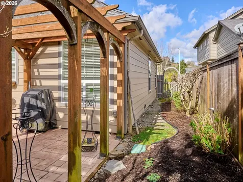 910 Pioneer Drive Silverton OR 97381