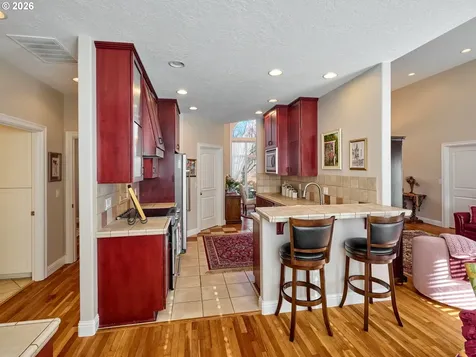 910 Pioneer Drive Silverton OR 97381