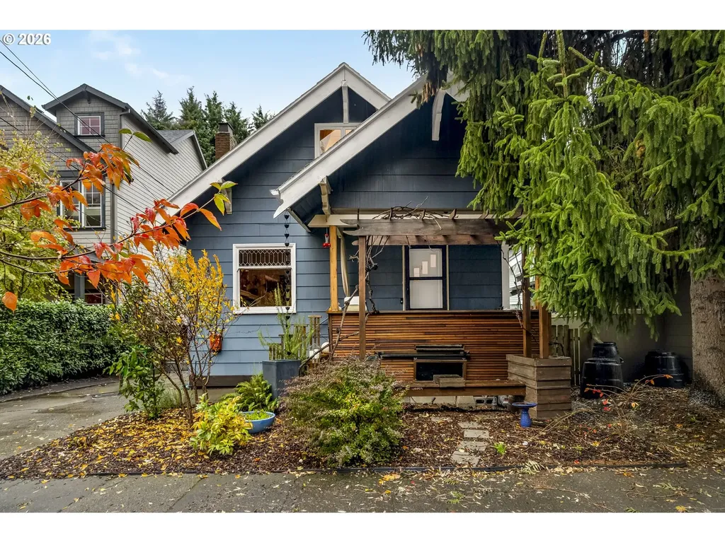 4023 SE Ivon Street Portland OR 97202