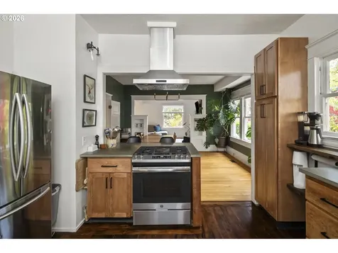 4023 SE Ivon Street Portland OR 97202