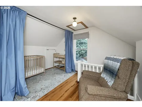 4023 SE Ivon Street Portland OR 97202