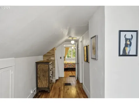 4023 SE Ivon Street Portland OR 97202