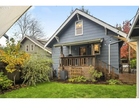 4023 SE Ivon Street Portland OR 97202