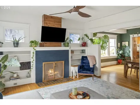 4023 SE Ivon Street Portland OR 97202
