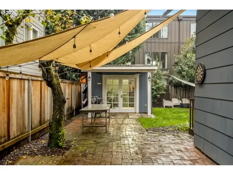 4023 SE Ivon Street Portland OR 97202