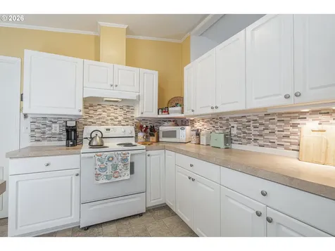 1230 SW Emma Drive Mcminnville OR 97128