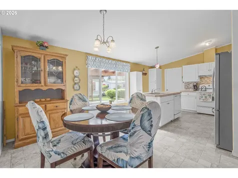 1230 SW Emma Drive Mcminnville OR 97128