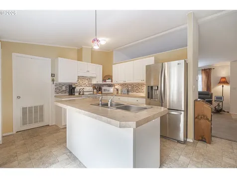 1230 SW Emma Drive Mcminnville OR 97128