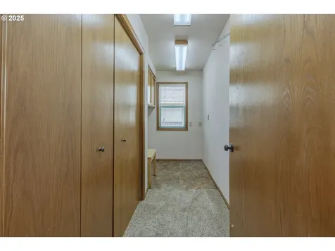 976 Marquet Way Eugene OR 97401