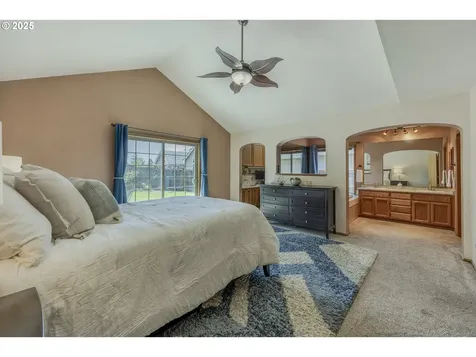 976 Marquet Way Eugene OR 97401