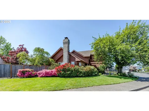 976 Marquet Way Eugene OR 97401