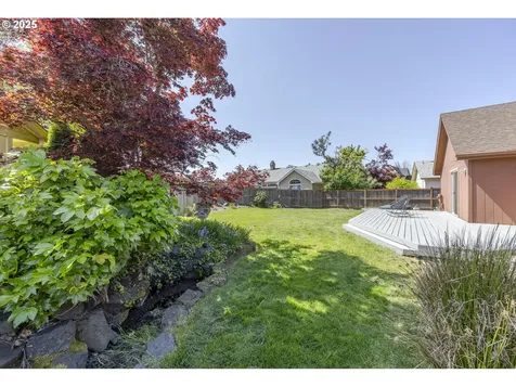 976 Marquet Way Eugene OR 97401