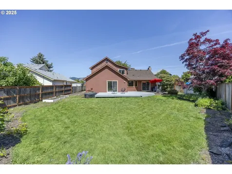 976 Marquet Way Eugene OR 97401