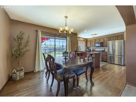 976 Marquet Way Eugene OR 97401