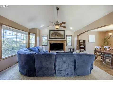 976 Marquet Way Eugene OR 97401