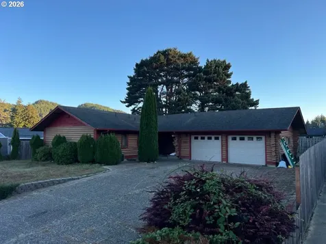 423 Camellia Court Reedsport OR 97467