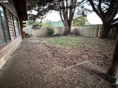 423 Camellia Court Reedsport OR 97467