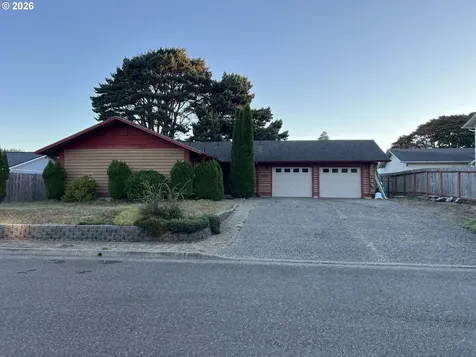 423 Camellia Court Reedsport OR 97467