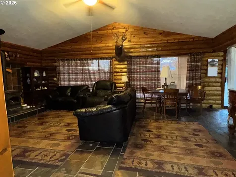 423 Camellia Court Reedsport OR 97467